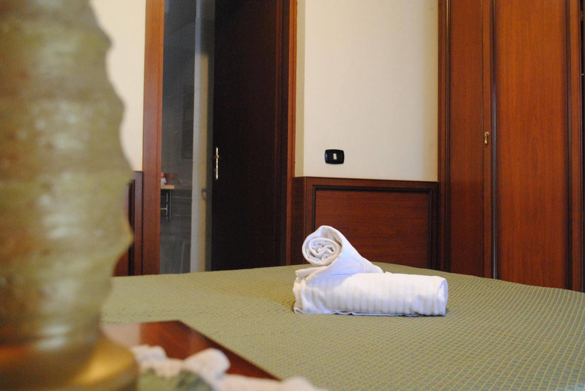 Hotel Octavia Roma Ngoại thất bức ảnh