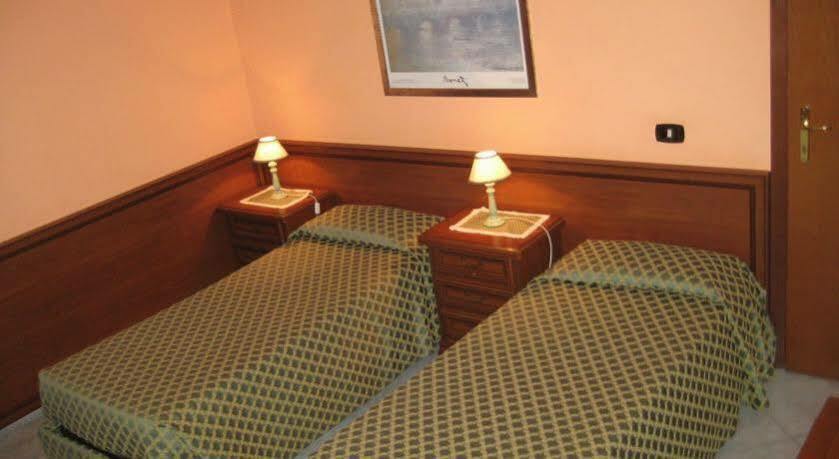 Hotel Octavia Roma Ngoại thất bức ảnh