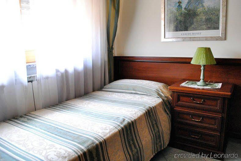 Hotel Octavia Roma Ngoại thất bức ảnh